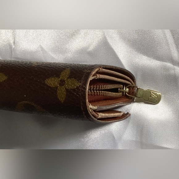 Louis Vuitton Monogram Tresor Wallet - Picture 7 of 11